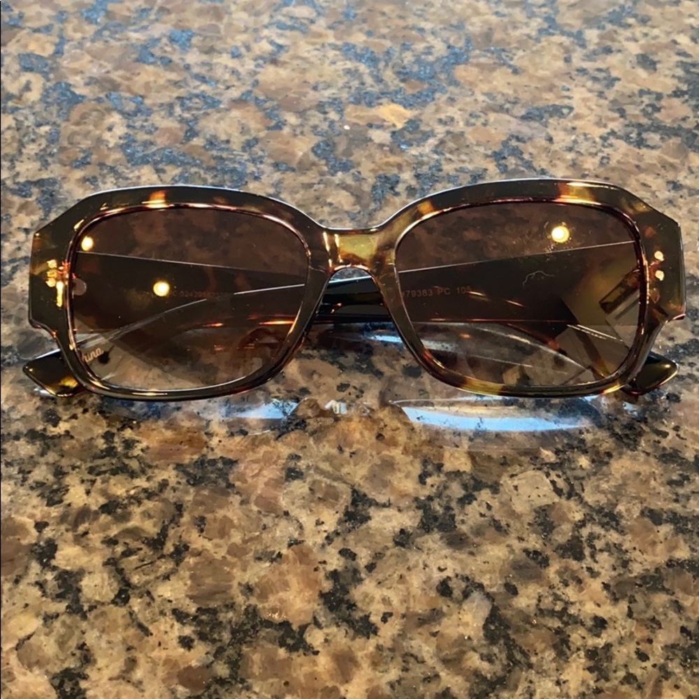 BRAND NEW—Piranha Sunglasses